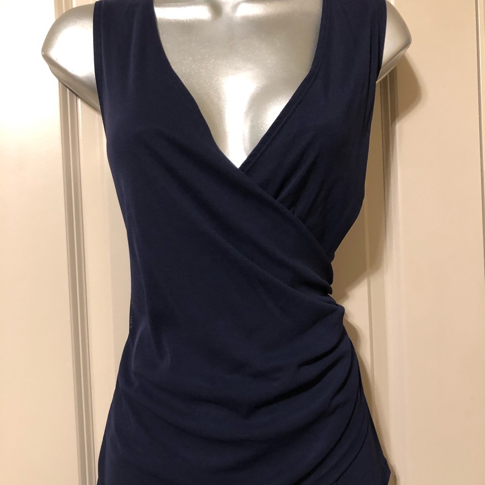 NY&Co sleeveless top v cut navy blue